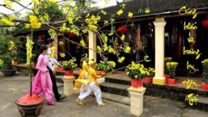 cung khan va kieng ky ngay tet